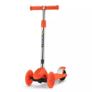 Fast and easy folding three-wheeled children’s plastic scooter stabilizes children’s mini scooter