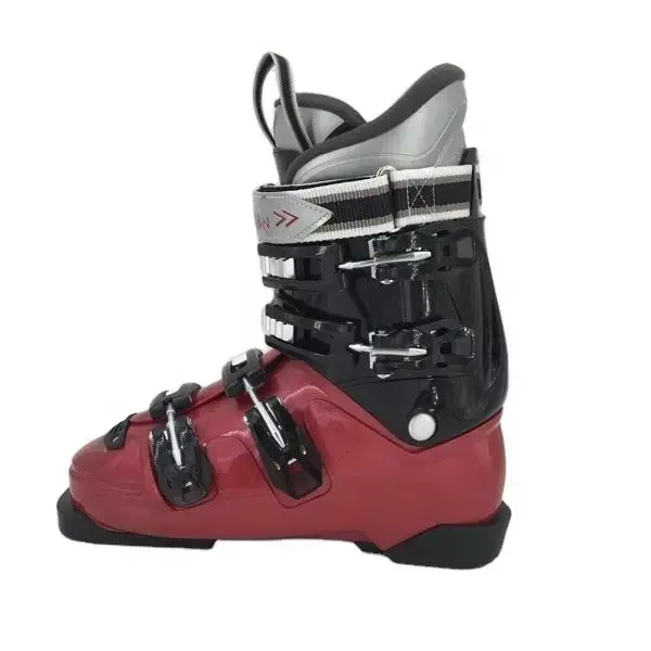 winter sport high quantity three four buckles Alpine ski boots snow boots Featured Image
