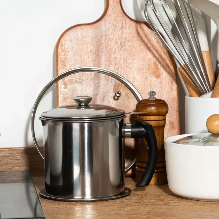 Leak-Proof 304 Stainless Steel Filter Cooking Frying Oil Keeper Can Pot Food Bacon Oil Grease Container With Strainer