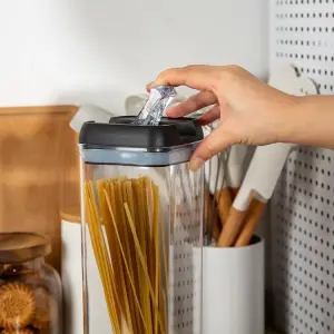 4Pcs Kitchen Large Airtight Cereal Noodle Pasta Sugar Keeper Kitchen Plastic Dry Food Storage Container Set